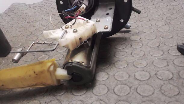 Foto: KRAFTSTOFFPUMPE eines Toyota Corolla 1.4
