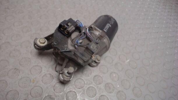 Foto: SCHEIBENWISCHERMOTOR VORN eines Mazda 121 16V Canvas Top