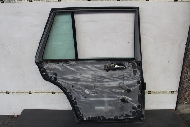 Foto: TÜR HINTEN LINKS eines Mercedes-Benz E 280 T