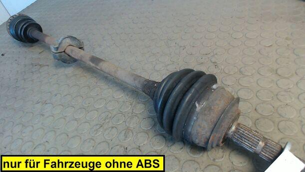 Foto: ANTRIEBSWELLE RECHTS eines Opel Astra Caravan