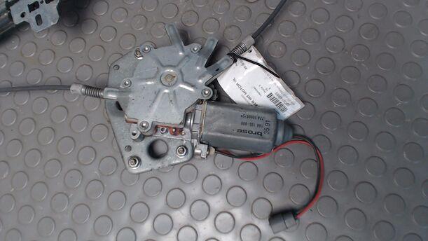Foto: FENSTERHEBER ELEKTRISCH HINTEN LINKS eines Saab 9000 2.3-16 GL