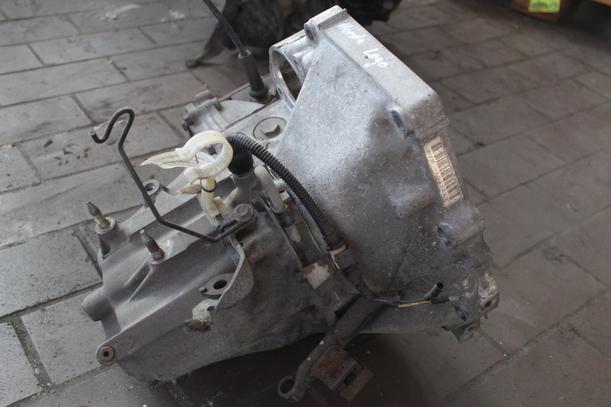 Foto: SCHALTGETRIEBE 5-GANG eines Honda Logo LX