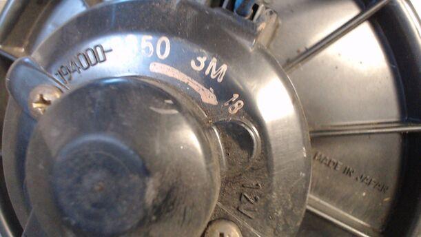 Foto: GEBLÄSEMOTOR / HEIZUNGSGEBLÄSE eines Mazda 323 F 1.6i 16V