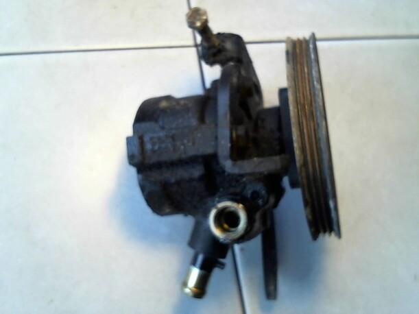 Foto: LENKGETRIEBEPUMPE eines Fiat Palio Weekend 75