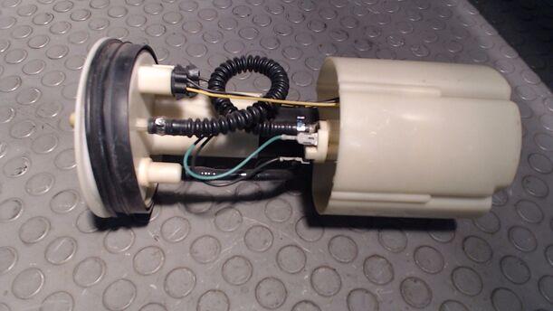 Foto: KRAFTSTOFFPUMPE eines Fiat Brava 1.6 16V