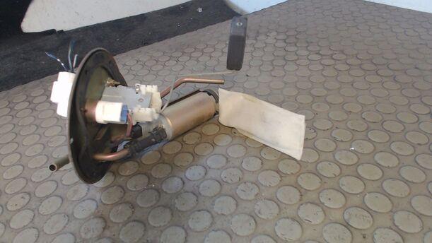 Foto: KRAFTSTOFFPUMPE eines Mazda 323 S 1.5 LX
