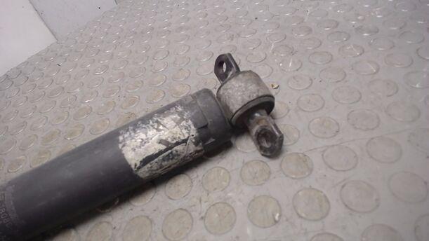 Foto: STOSSDÄMPFER HINTEN LINKS eines Ford Escort Turnier CL