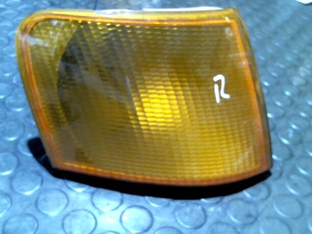 Foto: BLINKER / BLINKLEUCHTE RECHTS eines Ford Escort Turnier CL