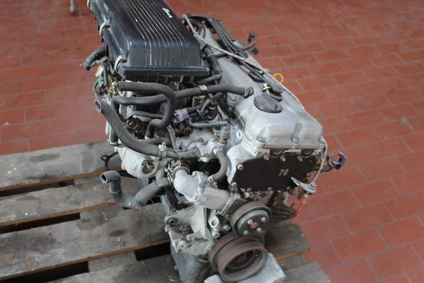 Foto: MOTOR eines Nissan Almera 1.4 S