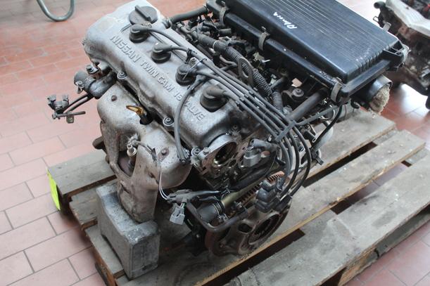 Foto: MOTOR eines Nissan Almera 1.4 S