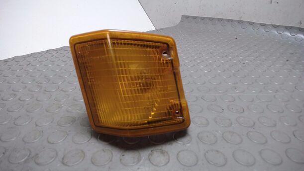 Foto: BLINKER / BLINKLEUCHTE LINKS eines VW Caravelle C 255 541 Motion