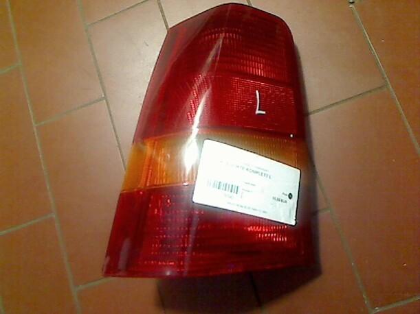 Foto: HECKLEUCHTE / RÜCKLICHT LINKS eines Opel Kadett E LX