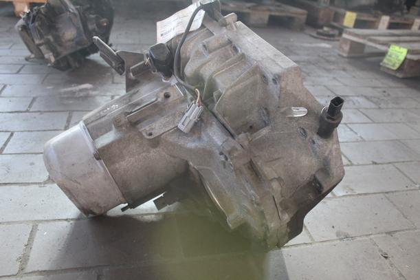 Foto: SCHALTGETRIEBE 5-GANG JB1197 eines Renault Megane Classic 1.6e Motion