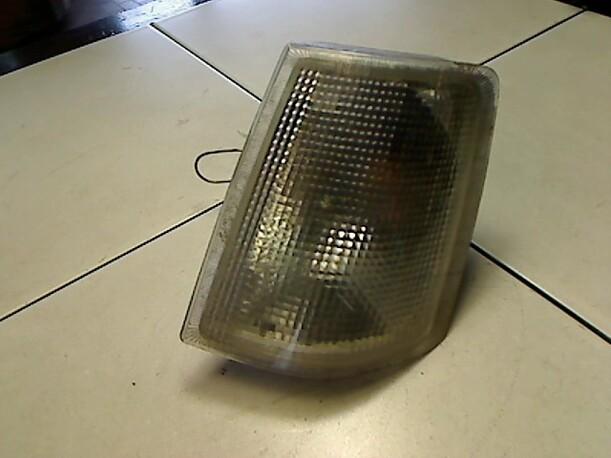 Foto: BLINKER VORN LINKS eines Opel Corsa Start