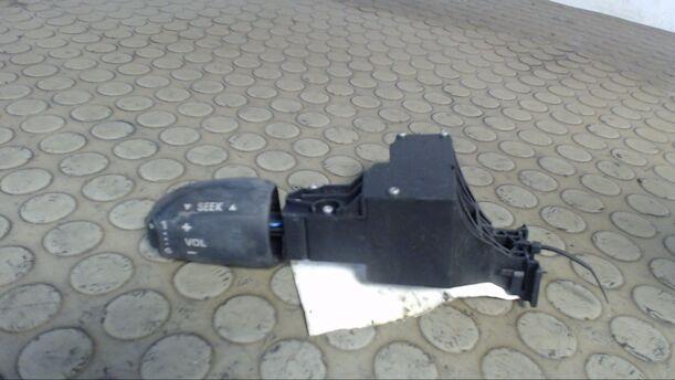 Foto: SCHALTER RADIOBEDIENUNG L eines Seat Alhambra 2.0i Start