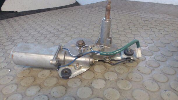 Foto: SCHEIBENWISCHERMOTOR HINTEN eines Mazda 323 F 1.5 Start