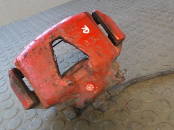 Foto: BREMSSATTEL VORN RECHTS eines Daewoo Espero 1.5 Start