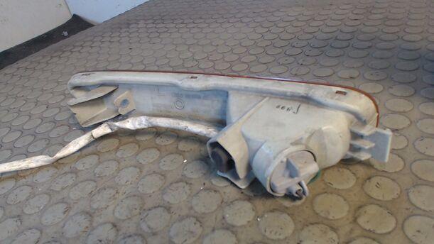 Foto: BLINKER VORN LINKS eines Mazda 323 S 1.5 Start