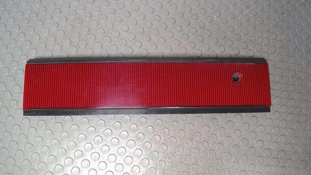 Foto: HECKLEUCHTENBAND/ BLENDE ( PASST NUR FÜR TYP F ) eines Mazda 323 F 1.9i 16V Start