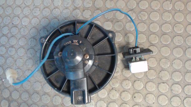 Foto: GEBLÄSEMOTOR / HEIZUNGSGEBLÄSE eines Mazda 323 F 1.9i 16V Start