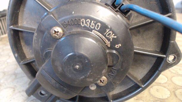 Foto: GEBLÄSEMOTOR / HEIZUNGSGEBLÄSE eines Mazda 323 F 1.9i 16V Start
