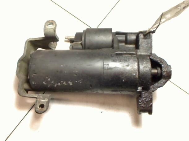 Foto: ANLASSER / STARTER BOSCH eines Peugeot 106 D Start