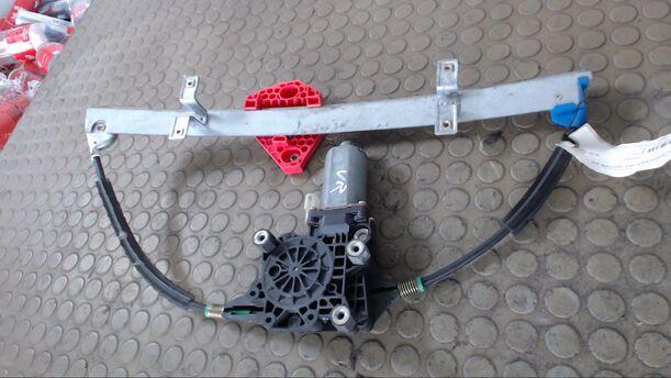 Foto: FENSTERHEBER ELEKTR. VORN RECHTS eines Ford Mondeo Turnier 16V Start