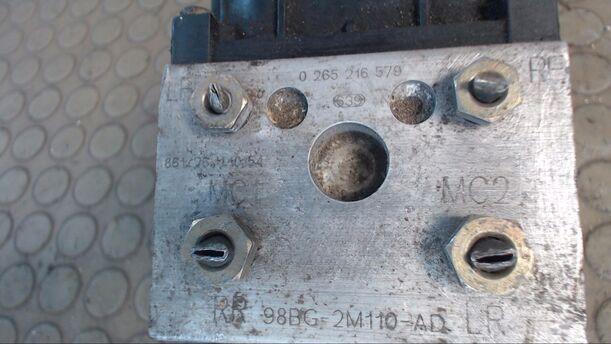 Foto: HAUPTBREMSAGGREGAT ABS eines Ford Mondeo Turnier 16V Start