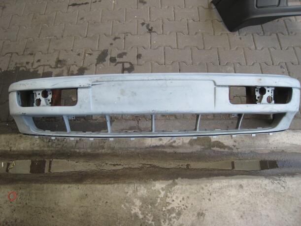 Foto: STOSSFÄNGER / STOßSTANGE VORNE (Zubehör) eines VW Passat Variant 1.8 CL