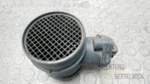 Foto: LUFTMASSENMESSER eines Alfa Romeo 146 1.6 Twin Spark Flair