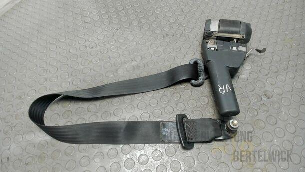 Foto: SICHERHEITSGURT VORNE RECHTS eines Alfa Romeo 146 1.6 Twin Spark Flair