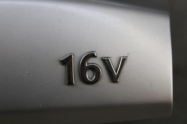 Foto: HECKKLAPPE / HECKDECKEL eines Ford Escort 16V