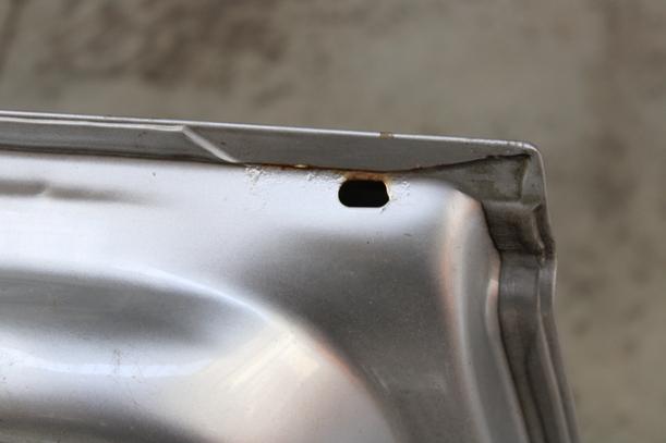 Foto: HECKKLAPPE / HECKDECKEL eines Ford Escort 16V