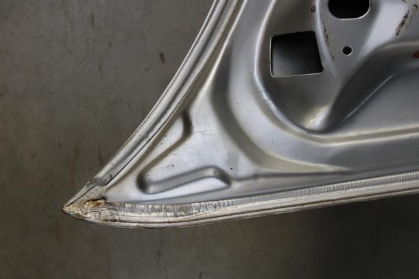 Foto: HECKKLAPPE / HECKDECKEL eines Ford Escort 16V