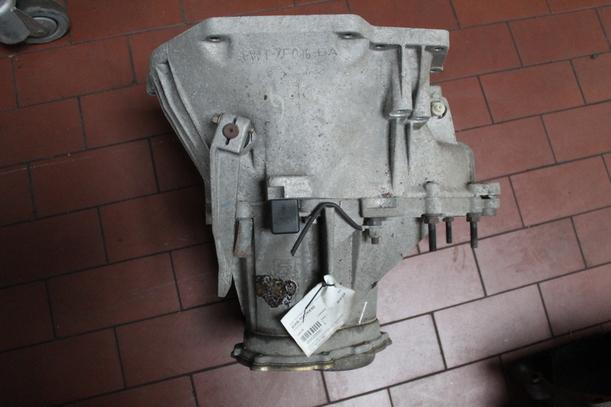 Foto: SCHALTGETRIEBE 5-GANG 55000 km eines Ford Escort 16V