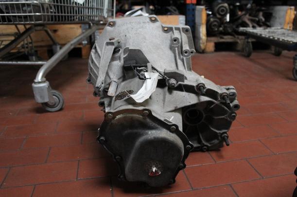 Foto: SCHALTGETRIEBE 5-GANG 55000 km eines Ford Escort 16V