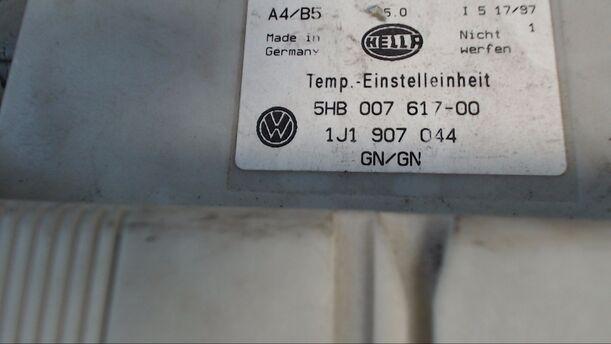 Foto: HEIZUNGSBETÄTIGUNG eines VW Passat 1.6