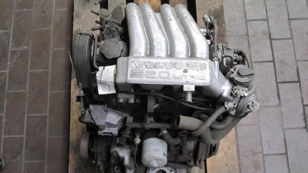 Foto: MOTOR eines Volvo 440 2.0i