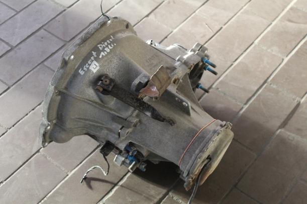 Foto: SCHALTGETRIEBE  5-GANG eines Ford Escort Ghia