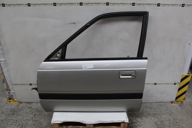 Foto: TÜR VORNE LINKS (4-Türer) eines Mazda 626 2.0i