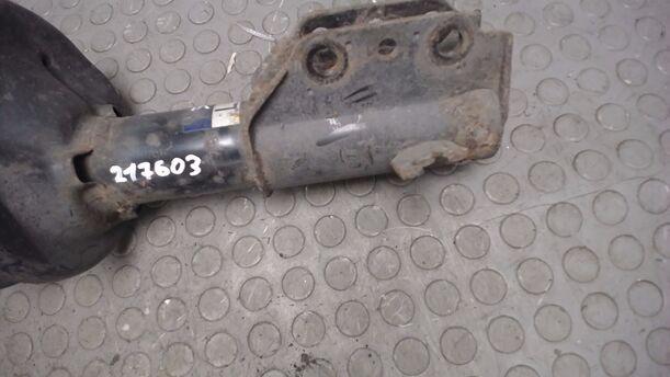 Foto: FEDERBEIN VORN LINKS eines Mazda 323 P 1.4