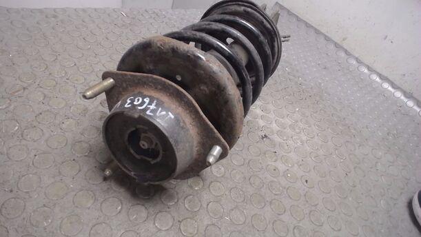 Foto: FEDERBEIN VORN LINKS eines Mazda 323 P 1.4