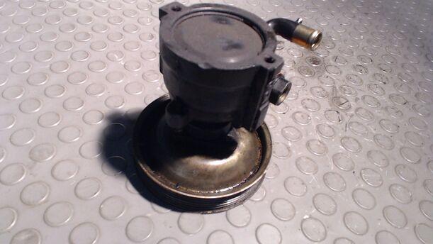 Foto: LENKGETRIEBEPUMPE eines Fiat Brava 1.4 12V