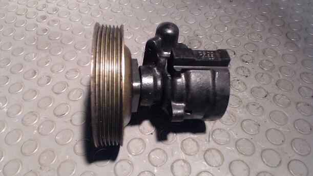 Foto: LENKGETRIEBEPUMPE eines Fiat Brava 1.4 12V
