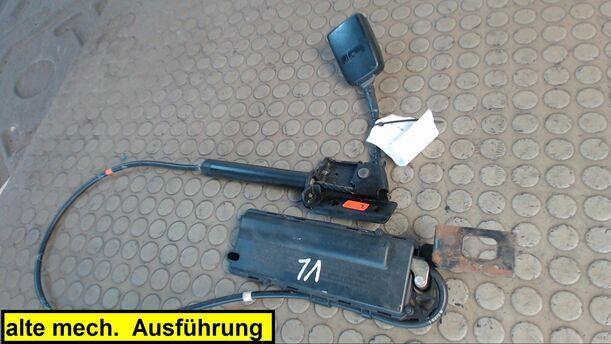 Foto: GURTSTRAFFER VORN LINKS eines Ford Scorpio Turnier