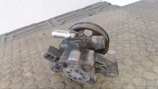 Foto: LENKGETRIEBEPUMPE eines Honda Civic 1.4i