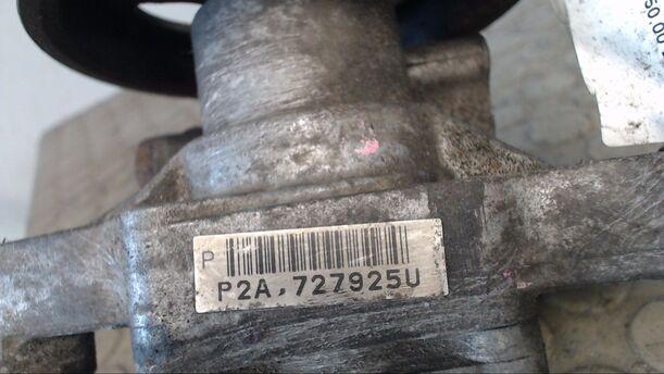 Foto: LENKGETRIEBEPUMPE eines Honda Civic 1.4i