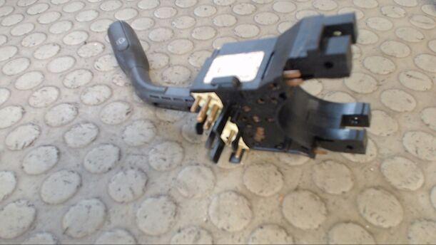 Foto: SCHEIBENWISCHERSCHALTER R eines Audi A4 1.8