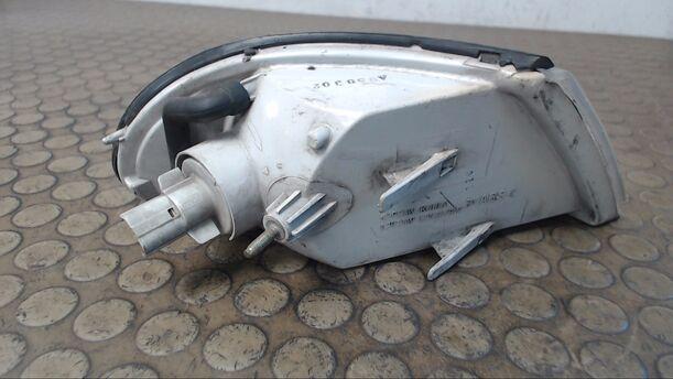 Foto: BLINKER / BLINKLEUCHTE  LINKS eines Hyundai Sonata 2.0i 16V