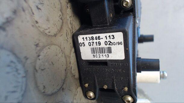 Foto: FENSTERHEBERMOTOR VORN RECHTS eines Audi A4 Avant 1.9 TDI